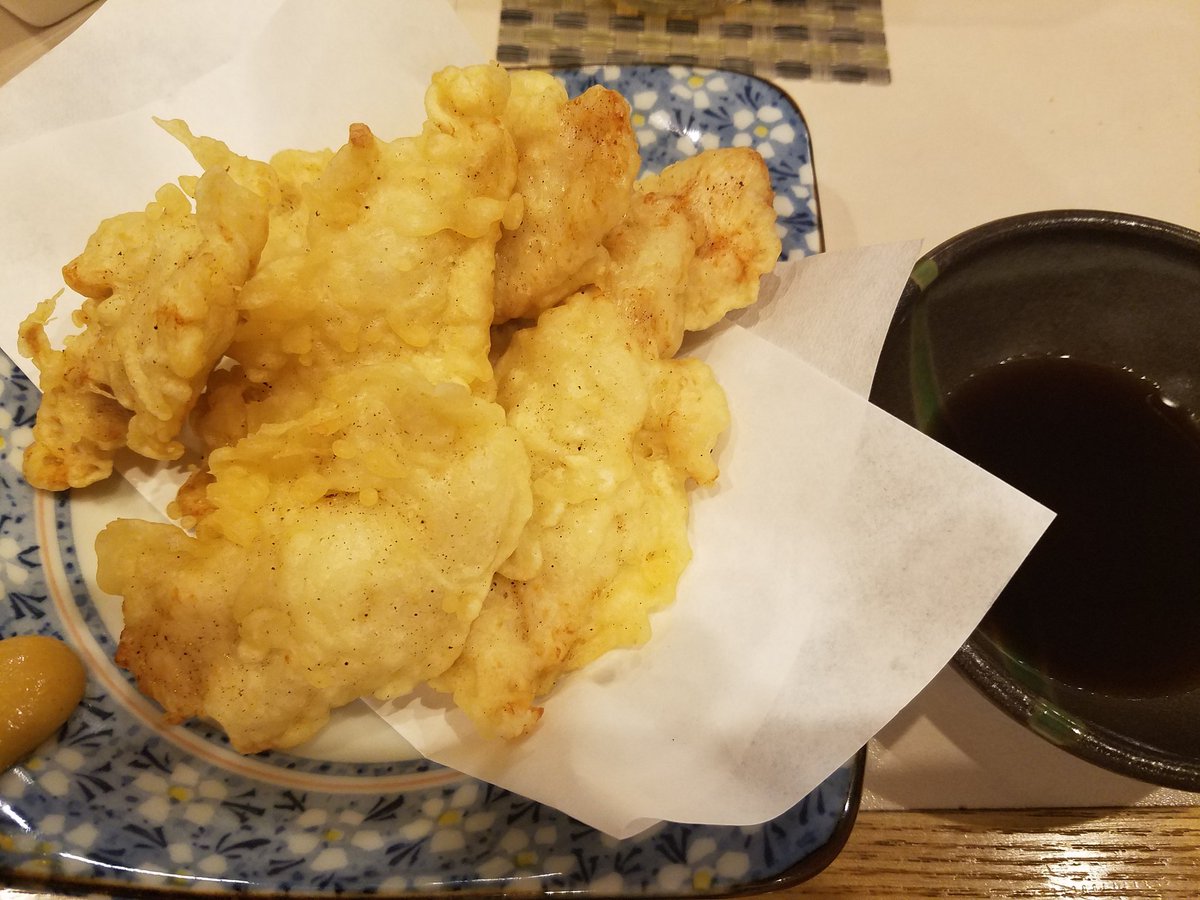 gangsong_vape's tweet photo. 仕事と会議が長引き、疲れ果てて
、帰宅。

近くの居酒屋(家から徒歩3分)でひとり酒。

みかんサワーと大分名物とり天美味いです。

今日は #xmaxstarry  と チェ赤で。 https://t.co/vKl2LDvmQQ