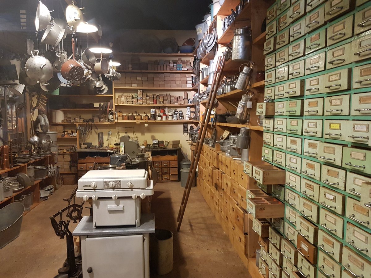 fedfems's tweet image. Un grand merci à #Proscitec, organisateur des 2èmes rencontres inter-réseaux et merci au village des métiers d'antan pour leur accueil.
#musees #reseaux #pratiquesprofessionnelles avec @reseaudesmusees @Bretagnemusees @MuseeEducation @ocim_pcsti @AUBRYMartine3 @Nicolas_Coutant