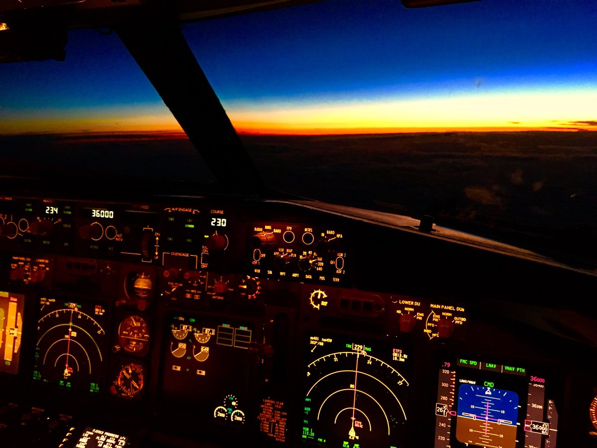 JLenoa's tweet photo. Itβs 2.45am and weβre signing off work. You donβt mind doing the long hours with views like this. Enjoying another beautiful sunset earlier this evening. #DutyComplete
NadiSydneyNadi - RedEye https://t.co/ljfmi4a6R1