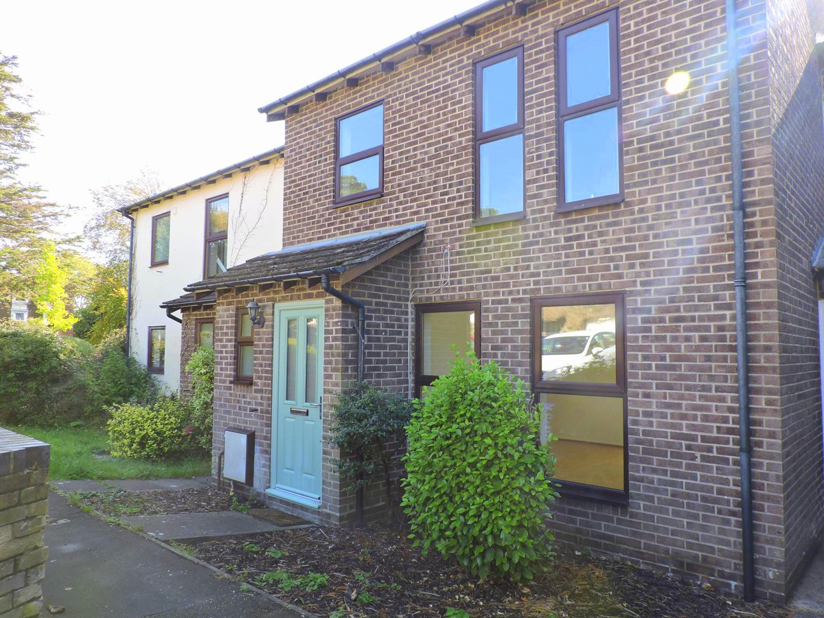 LeadersFareham's tweet photo. Available Now with garage 3 bedroom with garage and parking £ 925 pcm call Leaders Fareham #property  @LeadersLimited  #Fareham @PropertyHants https://t.co/0lrhCVsmYh