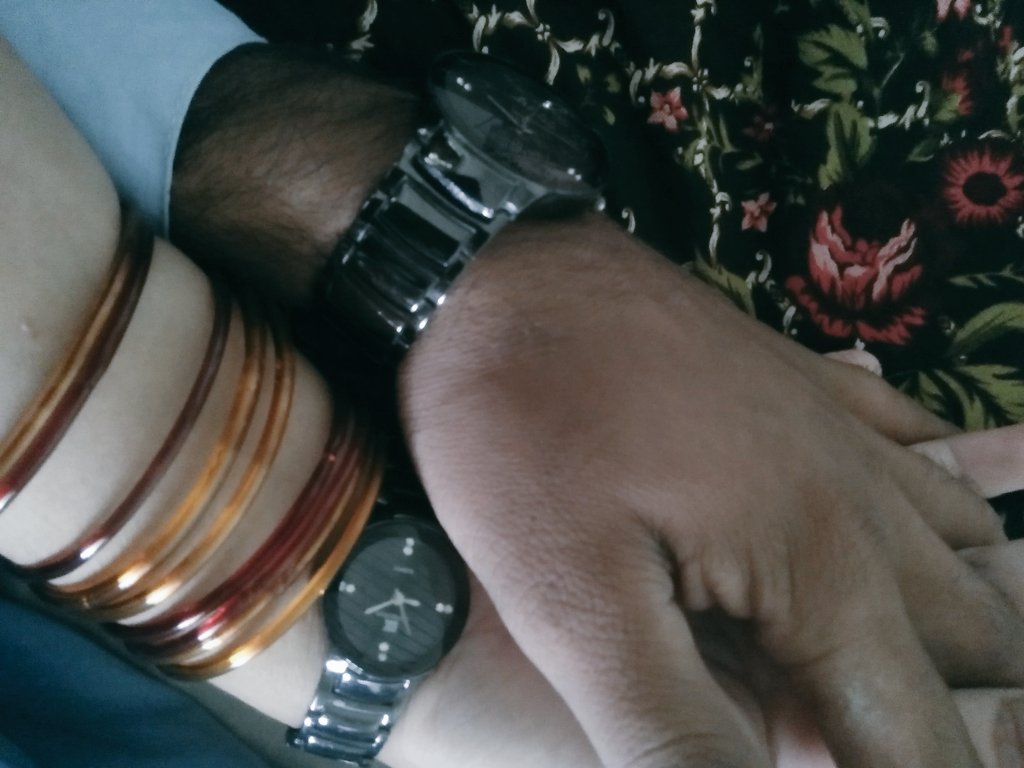 Sirf_Yaadein's tweet photo. Today #Date 11 October 2018 
1st of All #HibaNoor Sory ap ko Itna Wait krna Para ap ko Pick krne main Late howa 

2nd Thanks Muje Special Time and Itni Muhabat Deny k liye 
#SheezaKhan 
Our Thanks Again 
#SameWatch #Perfume #Paail 
Crying Never Say Good Bye https://t.co/fLmje6AZih