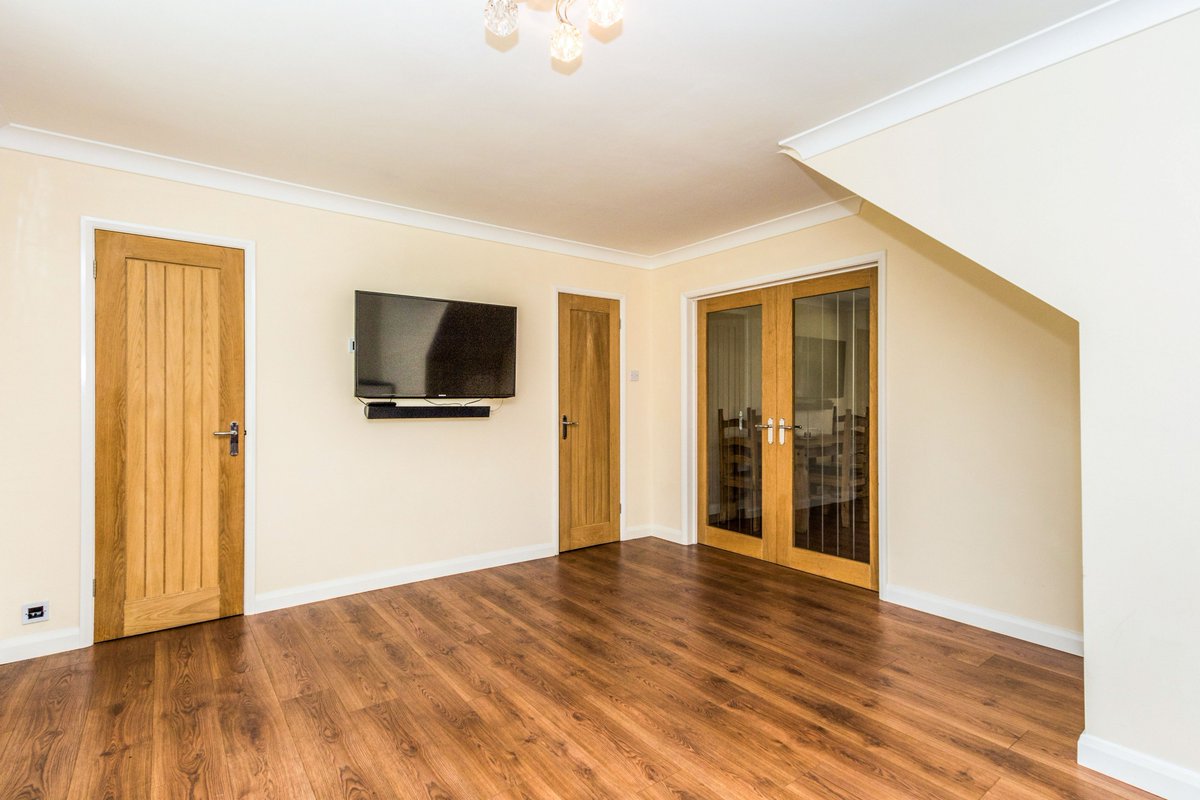 LeadersFareham's tweet photo. Available October High Spec 4 Bedroom House with 2 bedroom Annexe £ 1795 pcm @LeadersLimited #property @PropertyHants #Fareham https://t.co/cBy6gDhKDI