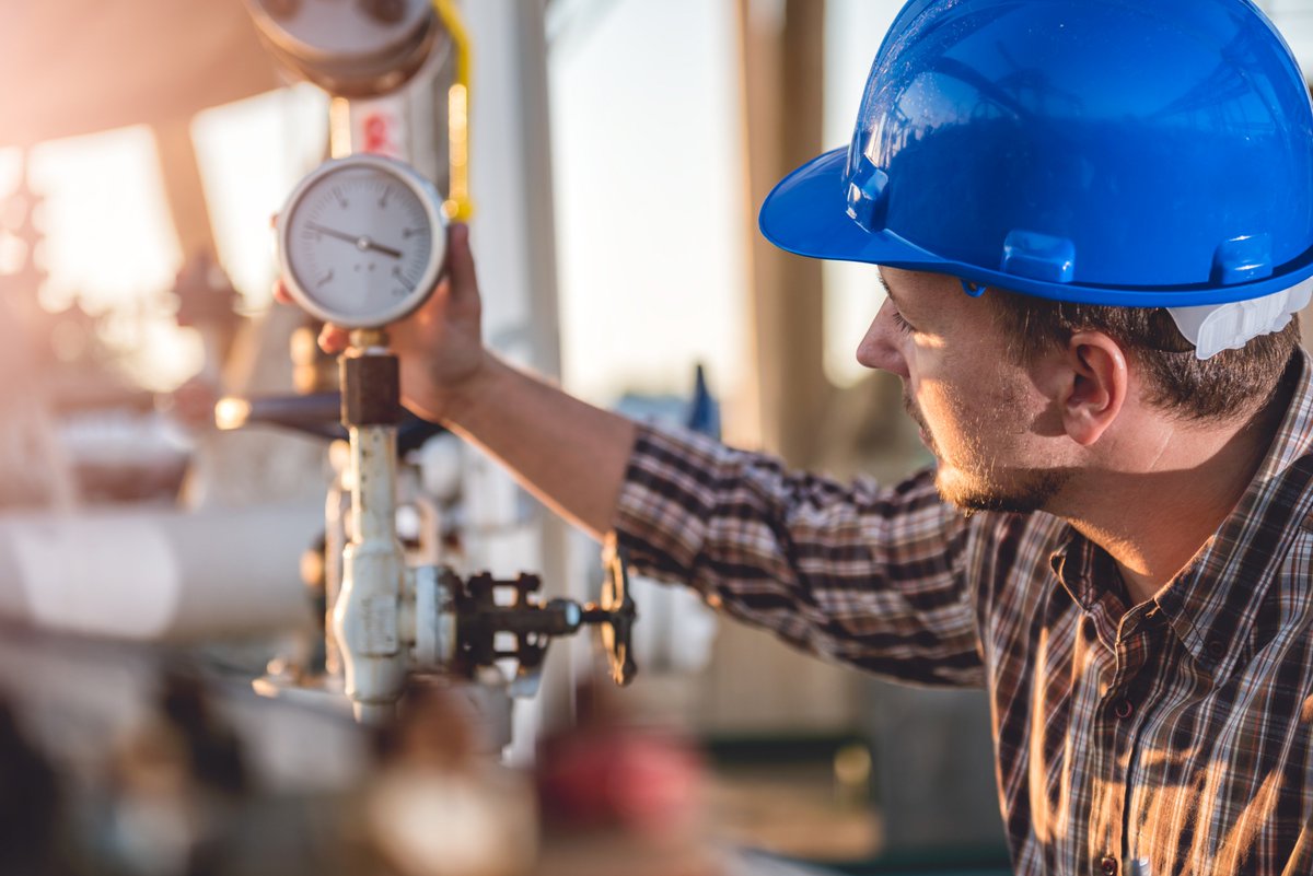 Gruenderallianz's tweet photo. #Startup #challenge #1: Could you build an #algorithm to forecast how prices of natural gas are evolving? Request a #datasample and apply until 31 Oct to win €20k #funding + access to real-world #data + valuable contacts. https://t.co/0ZSuGRtfSM #DataHubRuhr https://t.co/TQYhEmZmv3
