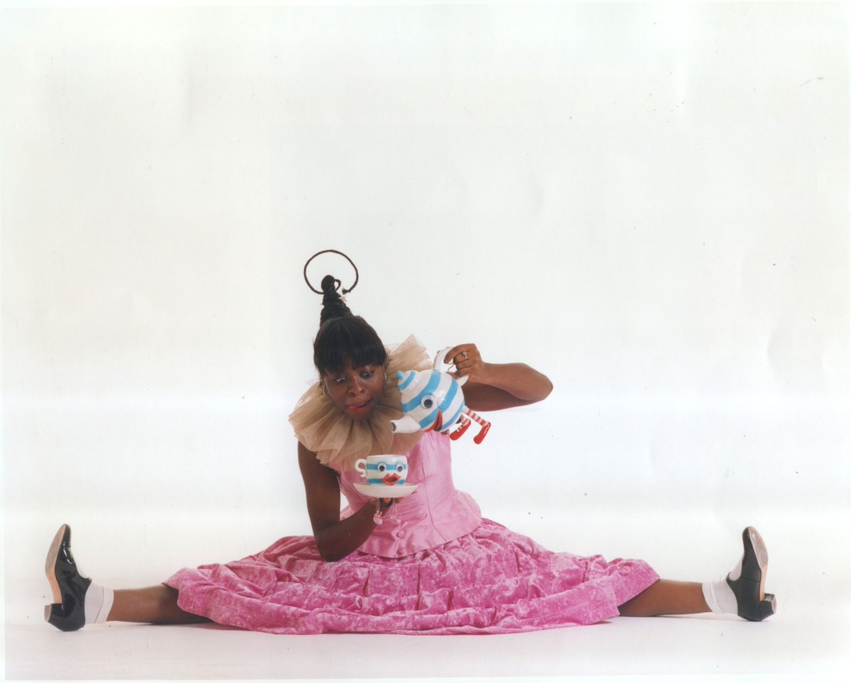 It's teatime, so here's a treat of a photo to accompany your cuppa☕ This is Carol Walton in our show Perfect Present (1995) for ages 2-5. #OilyCart37Years🎂

Photo: Trish Morrissey