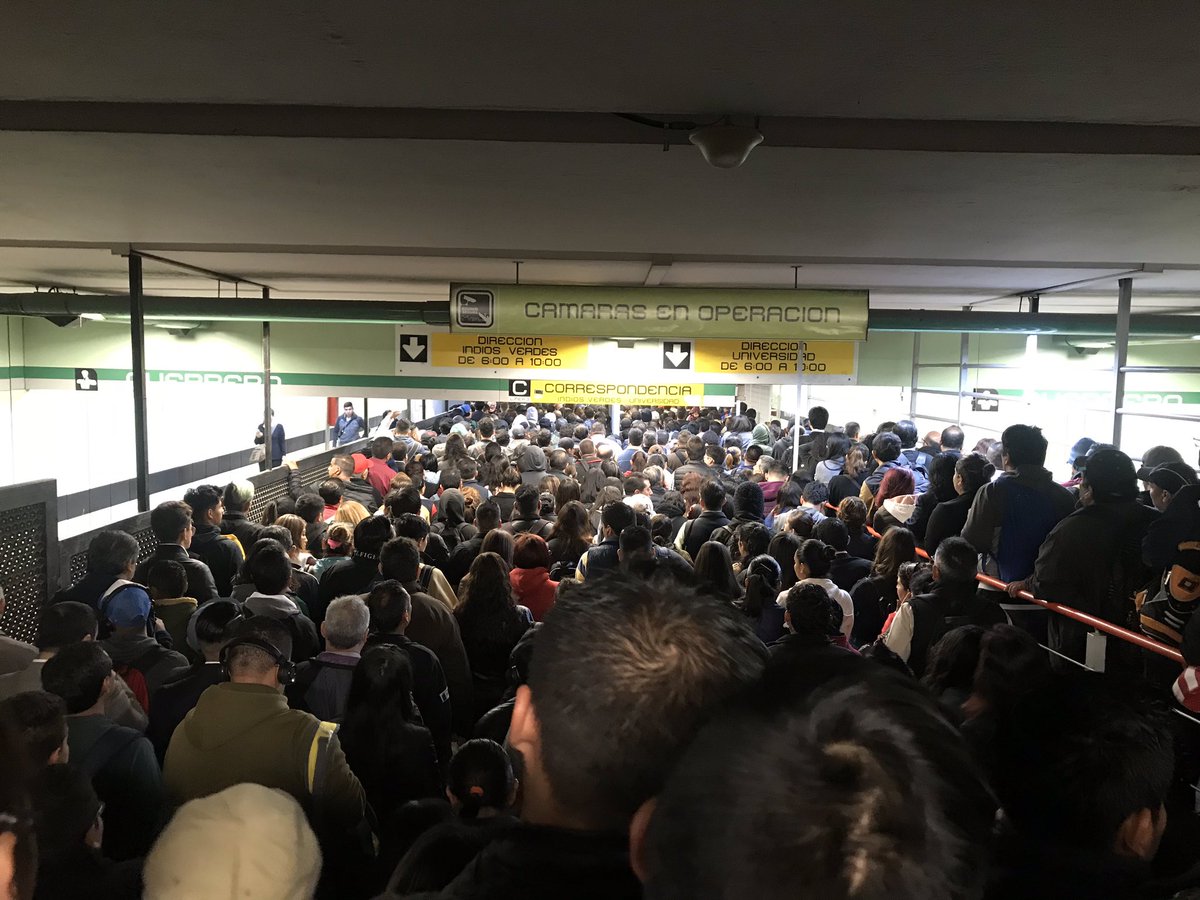 RodrigoRockJor's tweet image. Cómo le hacen para provocar tanto cagadero????? 
7 am y su servicio ya apesta.