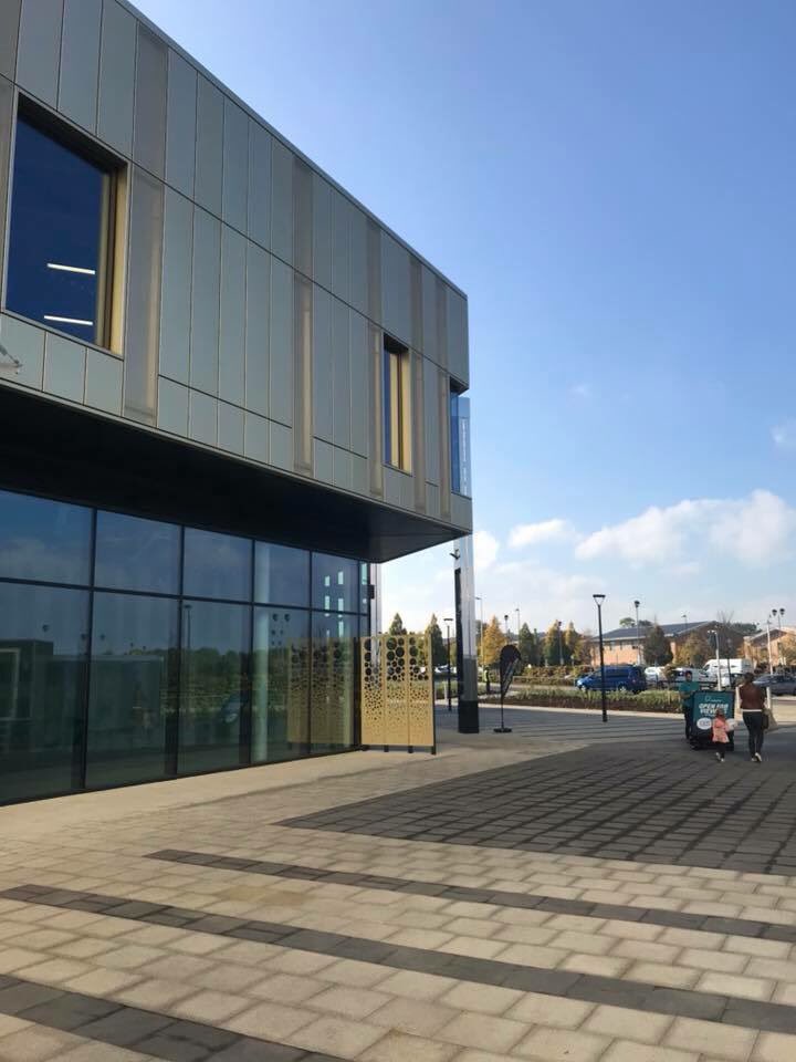 moodyarm's tweet photo. Our project at Thorpe Park looking good today #leeds #Thorpe Park @HarrisBIM @GMIConstruction @burohappold https://t.co/RZpGPvOJnz