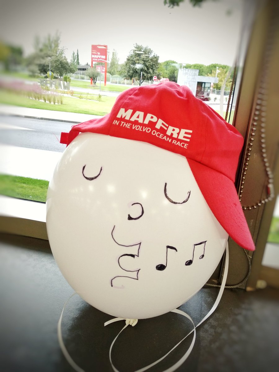 clintdirtyharry's tweet photo. Globos del #smdMAPFRE que acaban descansando después de una larga jornada de charlas en el Social Media Day. Gracias @mitus82 por los grandes momentos que nos habéis regalado estos días!!! https://t.co/3FLIMXULMc