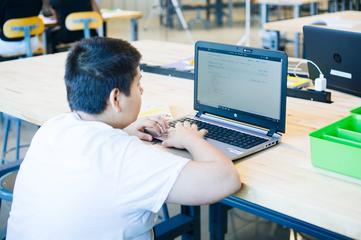 codeparkhouston's tweet image. #Houston student Luis reviews his code using the @github platform during Invent to Learn's project day at @FabFndn Houston.
#CodePark #edTech #HOUTech #FabLab