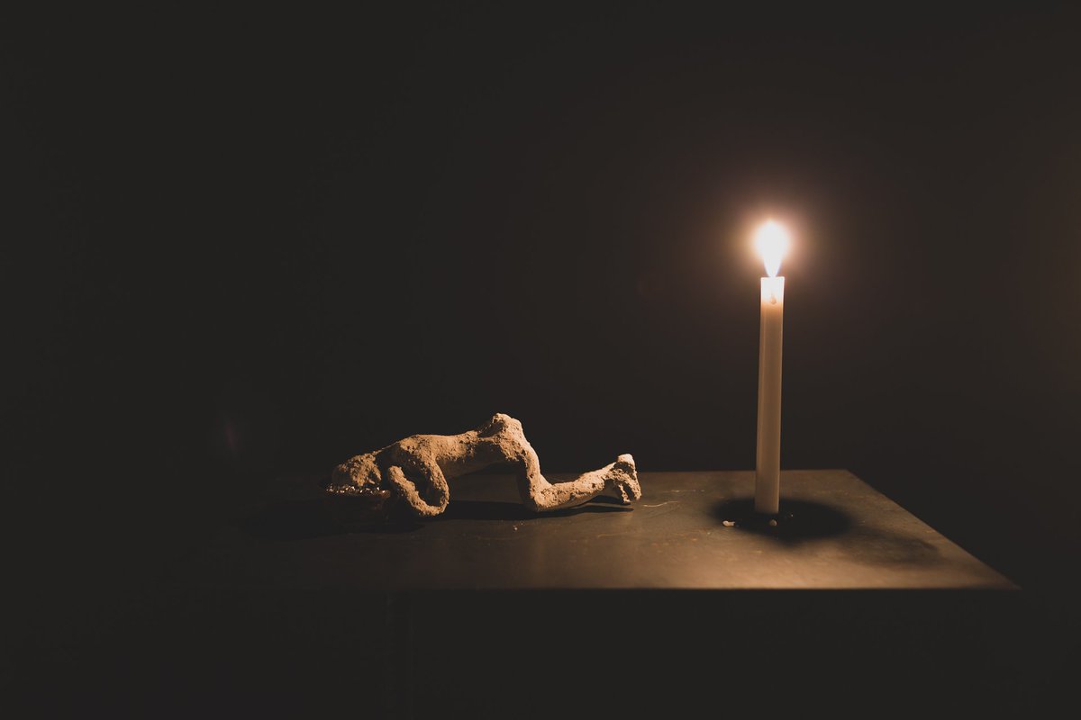 Dal #Medioevo al "Mediaevo". La ieraticità contemporanea di "Solidi", #installazione di Cyop&amp;Kaf cerca "di capire chi (o cosa) siamo stati in questo sprint di partenza del ventunesimo secolo". Sabato è visitabile gratuitamente al MIAB di San Cassiano #weareinpuglia #piccolimusei