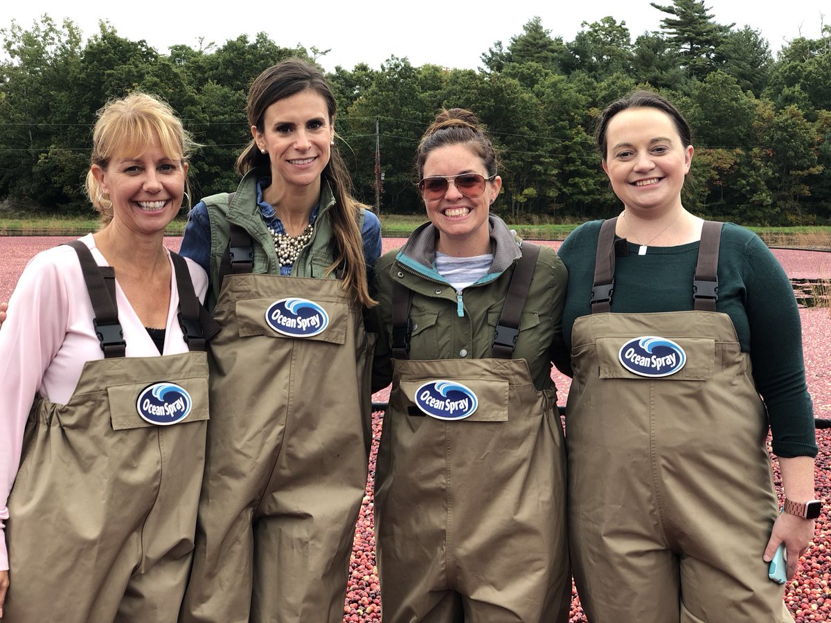traceytodesco's tweet photo. #oceanspraylife #realpinkcranberries @OceanSprayInc https://t.co/JwIV42OK4D