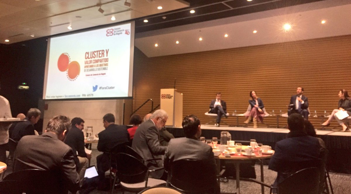 MaryBenavidesV's tweet photo. #ForoCluster el reto para los cluster: desarrollo habilidades innovación, creatividad, tecnológicas. Generar nuevas oportunidades y abordar nuevas economías: naranja, circular, turismo, reconversión productiva @camaracomerbog @CCManizales @ClusterMetalMzl https://t.co/9aSh5AaF2F