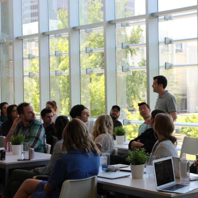 Calendly's tweet image. We&apos;re looking for product managers and product marketers to join our team. If you know someone who would be a good fit, share this with them or tag them in the comments below! buff.ly/2ytTskG
#calendlylife #atltechnology #werehiring #techlife