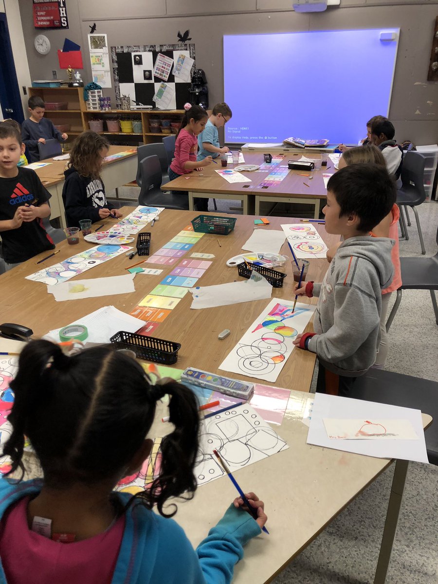 JenniferBarr28's tweet photo. One of my most favourite art activities! Painting inspires kids @FMPSD @thickwoodArts https://t.co/yJgPJVhQ7u
