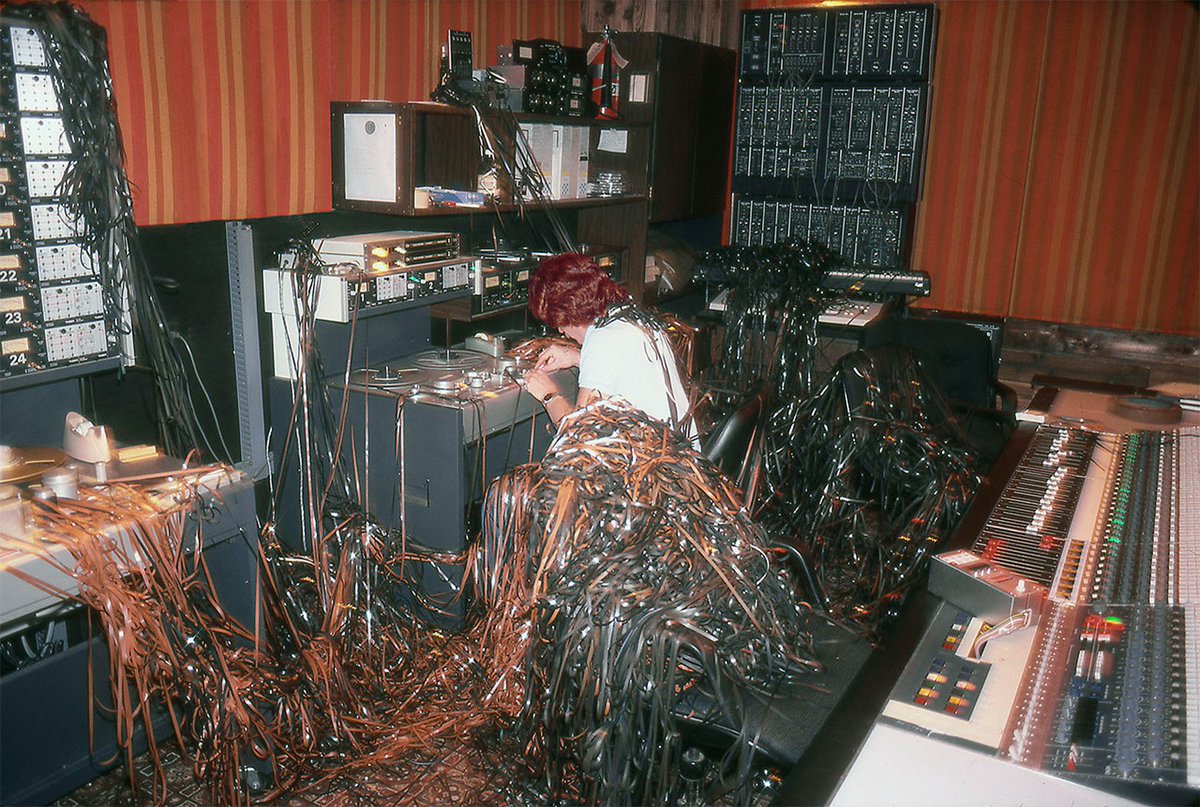 GGRPSound's tweet photo. Remember how we said that everything used to be recorded on tape?
Well this is exactly what that looked like!
...well maybe not "exactly", but that's certainly what it felt like!
#GGRP50 https://t.co/0ompoD6UO3
