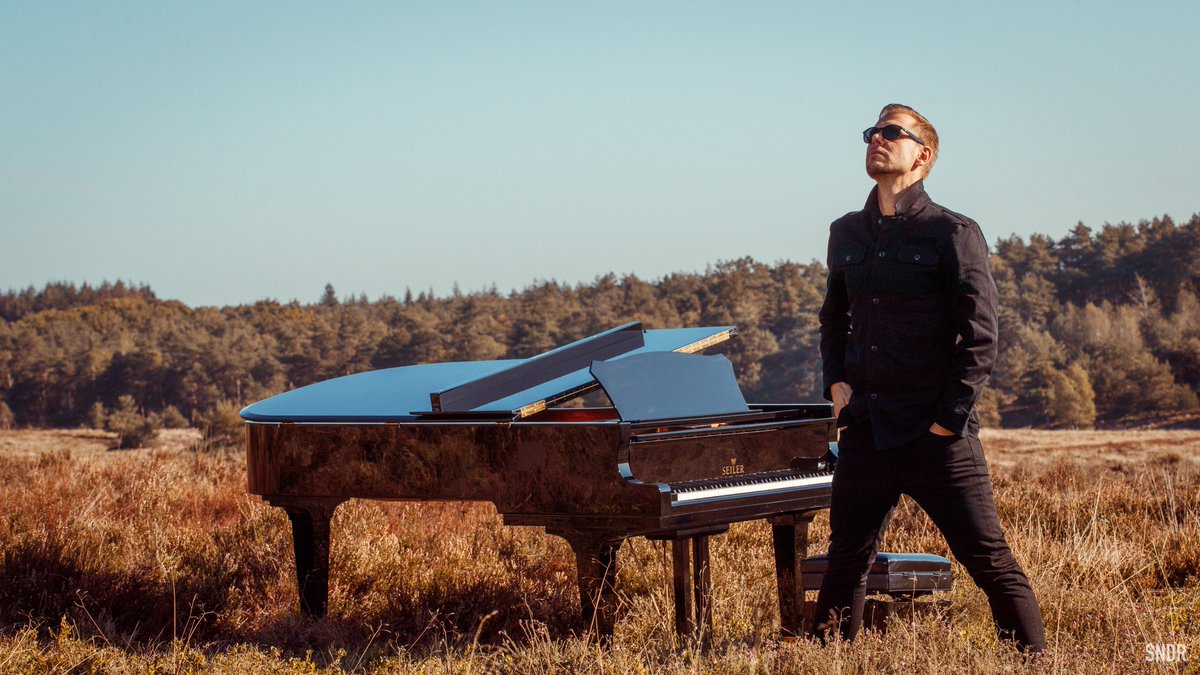 avbstuff's tweet image. Tw AvB: Can't wait to premiere my new single 'Wild Wild Son' including music video tonight during @asot! Let me know if you're watching and what you think! #ASOT885 #WildWildSon