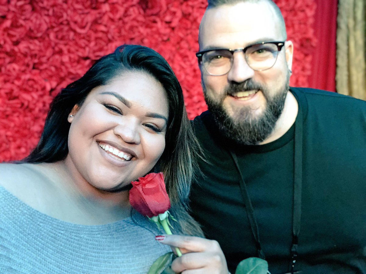 alondrajuarez26's tweet photo. Thank you #SamsungPro2018 for giving the TMWireless family a night full of Knowledge! Better than a slide show! #therossroomthebestroom #TMWLoves #SamsungEvent https://t.co/uw7lv5GpVJ