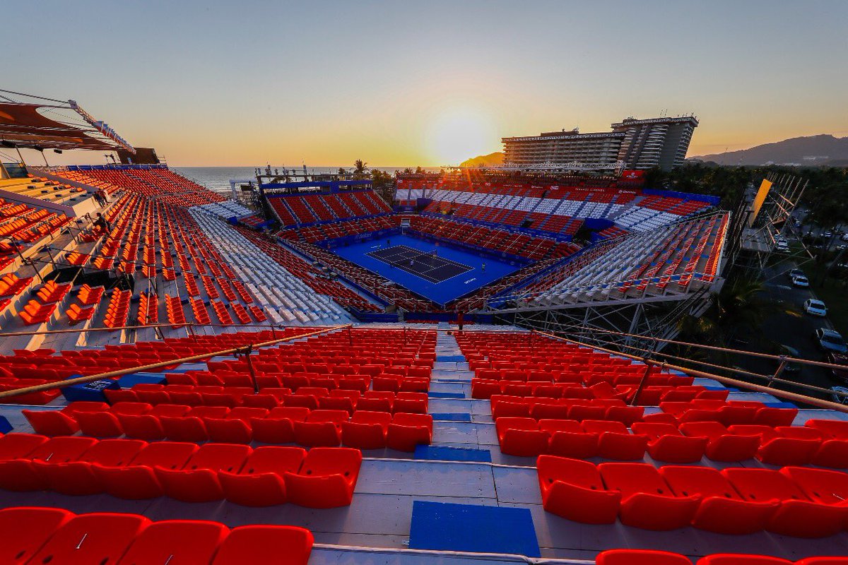 AbiertoTelcel's tweet photo. Una noche antes (3 de marzo), @delpotrojuan 🇦🇷 y @LTsurenko 🇺🇦 se proclamaron campeones del #AMT2018 y así es como posó nuestro estadio para una última postal a la mañana siguiente. 😎👌☀️🏟🌊 

#TBT #CelebratingTennis @ATPWorldTour @WTA https://t.co/3dTGMsKAny