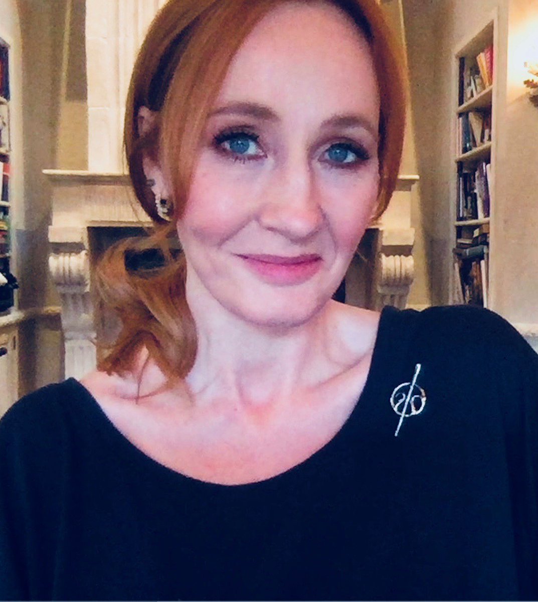 jk_rowling's tweet photo. Now available: the Newt Scamander wand pin badge in support of Lumos! @lumos works to reunite families and save children from institutionalisation. Get yours at https://t.co/ns0N3PJKnA #wandsready #lumos https://t.co/4uk6rzyAKL