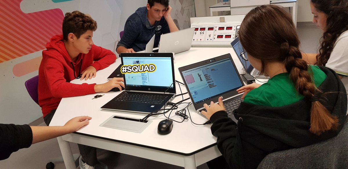 ufukmurtaza's tweet photo. Fen ve Teknoloji lisemizle stratch yazılımı üzerinden programlama dili etkinliği kapsamında geometrik şekillerin alan ve çevresini hesaplayan program hazırladık. @hakaninanir @TijenK #dogatech #DogaSciTech @FloryaDoga_ https://t.co/C62xYFg9bA