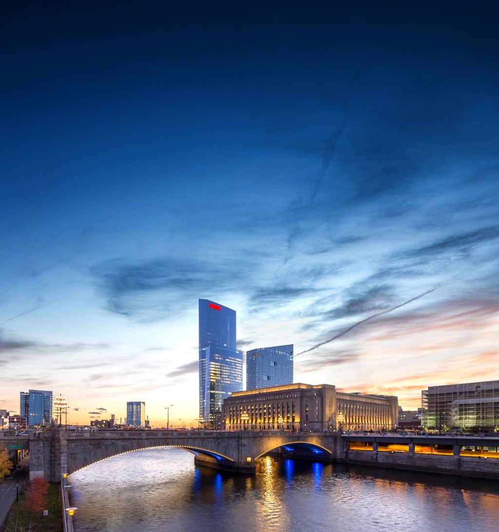 If you are around Philadelphia today or 10/12, be sure to check out FMC Tower and Cira Centre North (located near 30th &amp; Market). Both buildings will be lit up in the branding colors for Livent Corporation! Share your photos of the buildings with #LiventGoesLive <a href="/BrandywineRLTY/">Brandywine Realty Trust</a>