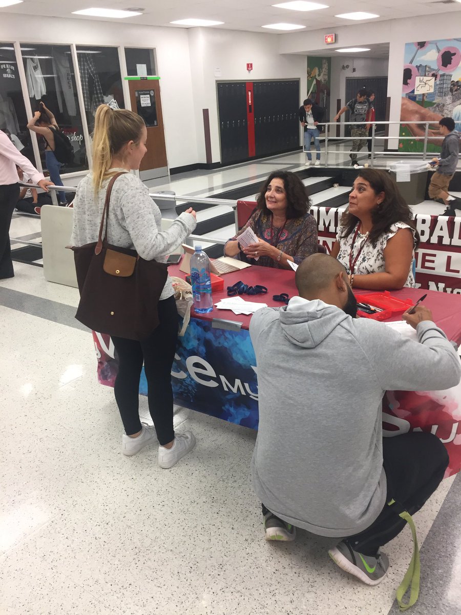 Thank you Mr Mendoza for leading by example and registering to vote! Don’t forget to register to vote! <a href="/NJPSA/">NJPSA</a> #myvoicemyvotenj @PrincipalClay