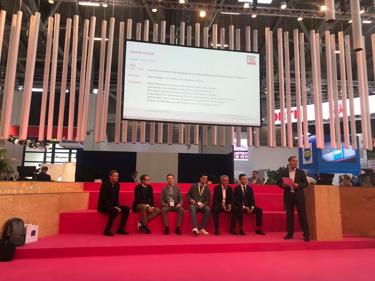 fochaiac's tweet photo. Unser Geschäftsführer hat im Rahmen der EXPO REAL in München an der Podiumsdiskussion „New Kids on the Block“ teilgenommen. Diskutiert wurde, wie man mit innovativen Geschäftsideen den Einzelhandel erobern kann.
#ExpoReal #Fochaix #TFCI #Fochaiac
https://t.co/JuPJzhgVyP https://t.co/udZFEAjoJ5