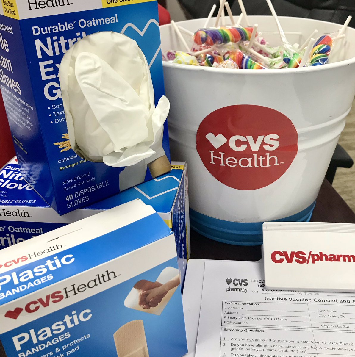 capostolak's tweet photo. Who comes to mind when asking yourself why you should get a Flu Shot? 👩🏼‍⚕️+💉= ❤️ #whosyourwho #cvsintarget16518 #spreadthelove #getyourflushot #URmywho @JImesRx @GucwaB @cvspharmacy @CVSHealth https://t.co/CEYVYKBwA9