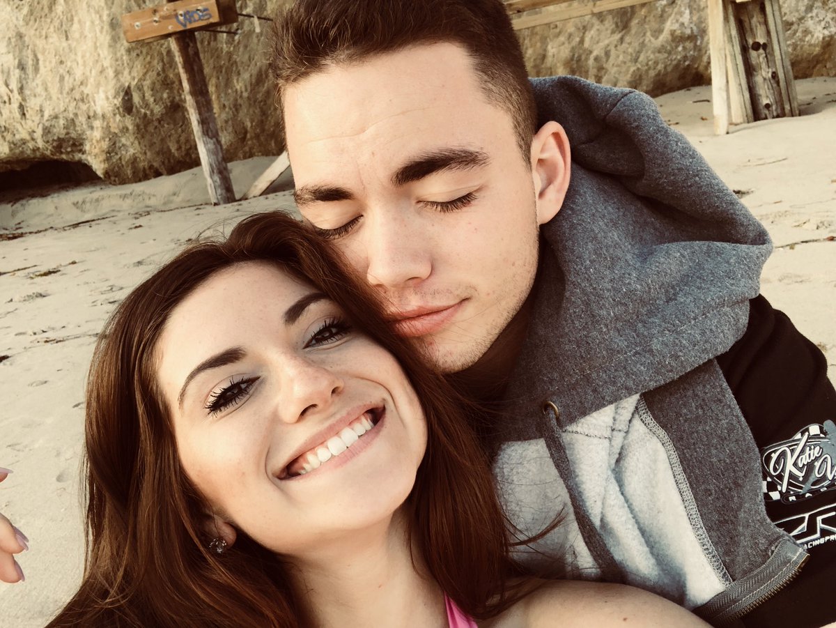 Kyle64McM's tweet photo. Lovin my lady on the daily!! @MeganBarela https://t.co/7DnU3xxbEd