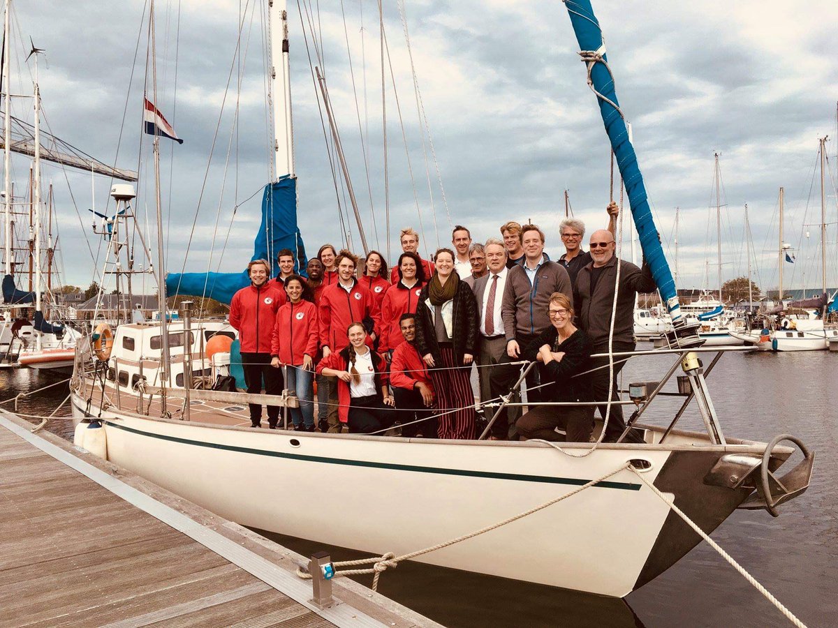 Vanaf vandaag kunnen de #SeaRangers naar zee want we mogen een jaar met de prachtige #Tooluka varen! Vandaag was de overdracht op onze basis op #Willemsoord in <a href="/Gem_DenHelder/">Gemeente Den Helder</a>. #GoSeaRangers