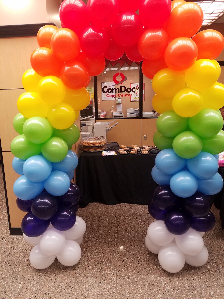 ysunity's tweet photo. Come on down to the table across from Pete's Treats and More! Sign the banner, take a picture with the rainbow arch, and get a donut! #ComingOutDay #ysu #ysunity https://t.co/RXWCZ8DOHt