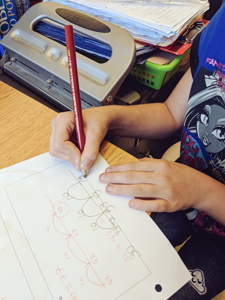 FantasticCooki2's tweet image. Working with #friendlynumbers &amp;amp; #numberlines. Math strings made into an individual exercise...watching them work through it one on one. Building confidence with numbers. #lilmathematicians @PEWelland