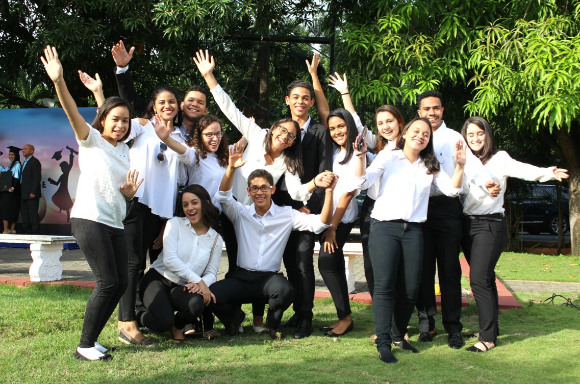 unibeenlinea's tweet image. Hacemos un #throwbackthursday a la graduación pasada. ¡Este noviembre nos espera una nueva ceremonia! #OrgulloUNIBE