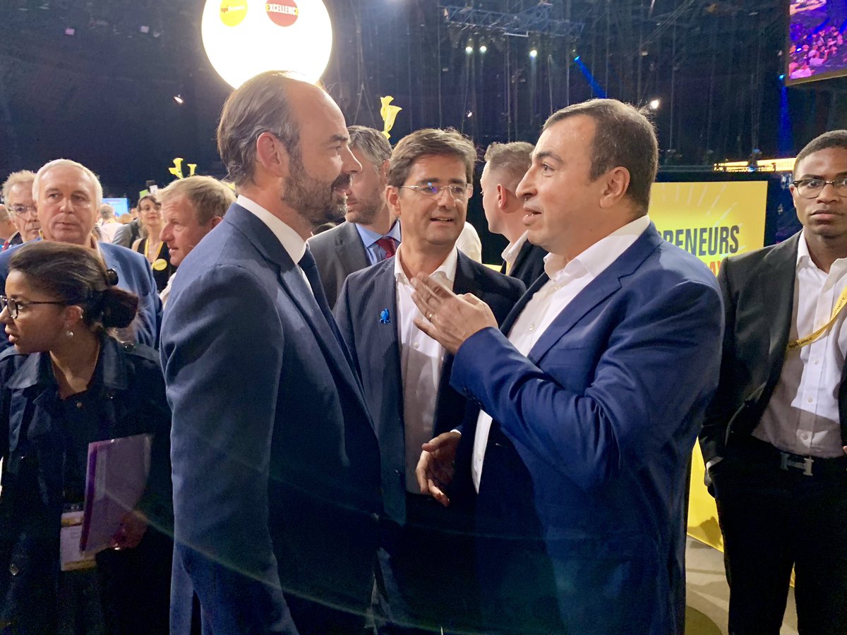 mehdi_houas's tweet photo. Échange fructueux et amical avec le Premier ministre @EPhilippePM à #InnoGeneration. Un grand merci @NicolasDufourcq pour cette formidable initiative à laquelle j’ai été ravi de participer. https://t.co/e9Ywn8IV4U