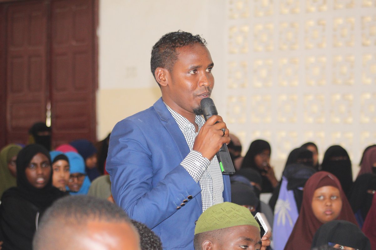 XAJSiOfficial's tweet photo. Students asking question to Eng. Alasow about certain points that they thought they need to be answered.
#Capacity_Building_Program. https://t.co/rNhXCabtOf