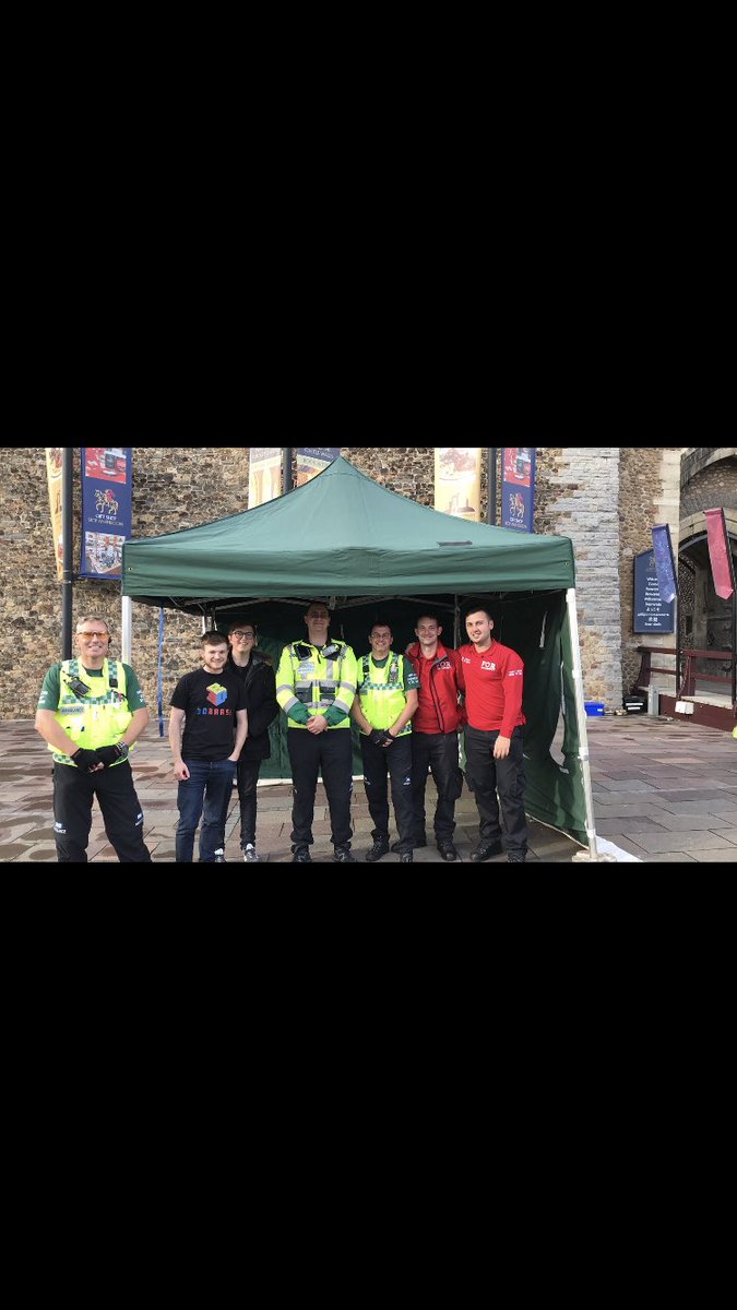 Huge huge thanks to @FOR_Cardiff &amp; @Wast_CRU for helping up put up the gazebo for our performance today, supporting the Wales v Spain international Football match <a href="/principalitysta/">Principality Stadium</a>