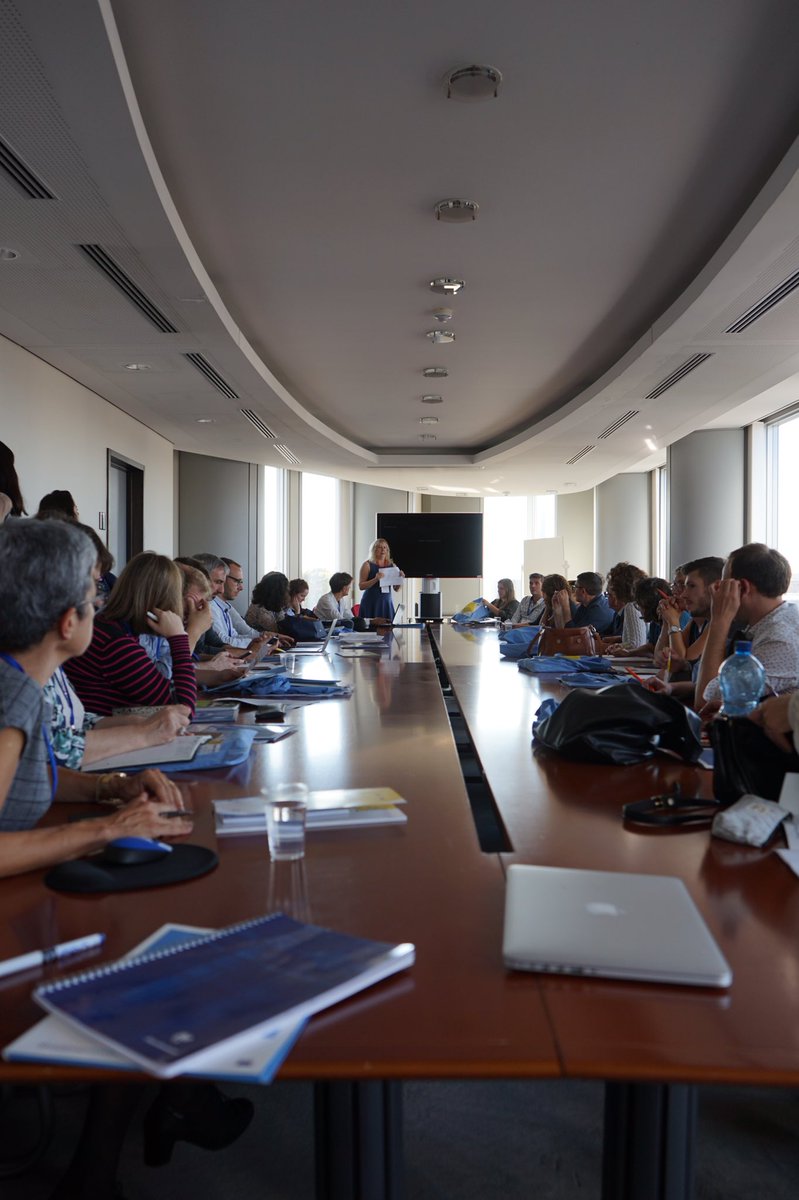 PE_FRANCE's tweet photo. Reunion de travail des #EuropeDirect à Bruxelles dans la perspective des @electionsEurope 2019. De belles propositions des CIEDs français pour la mobilisationaux élections européennes #CetteFoisJeVote https://t.co/NBHVfENMg1 @Europarl_FR https://t.co/3EJukY3IJK