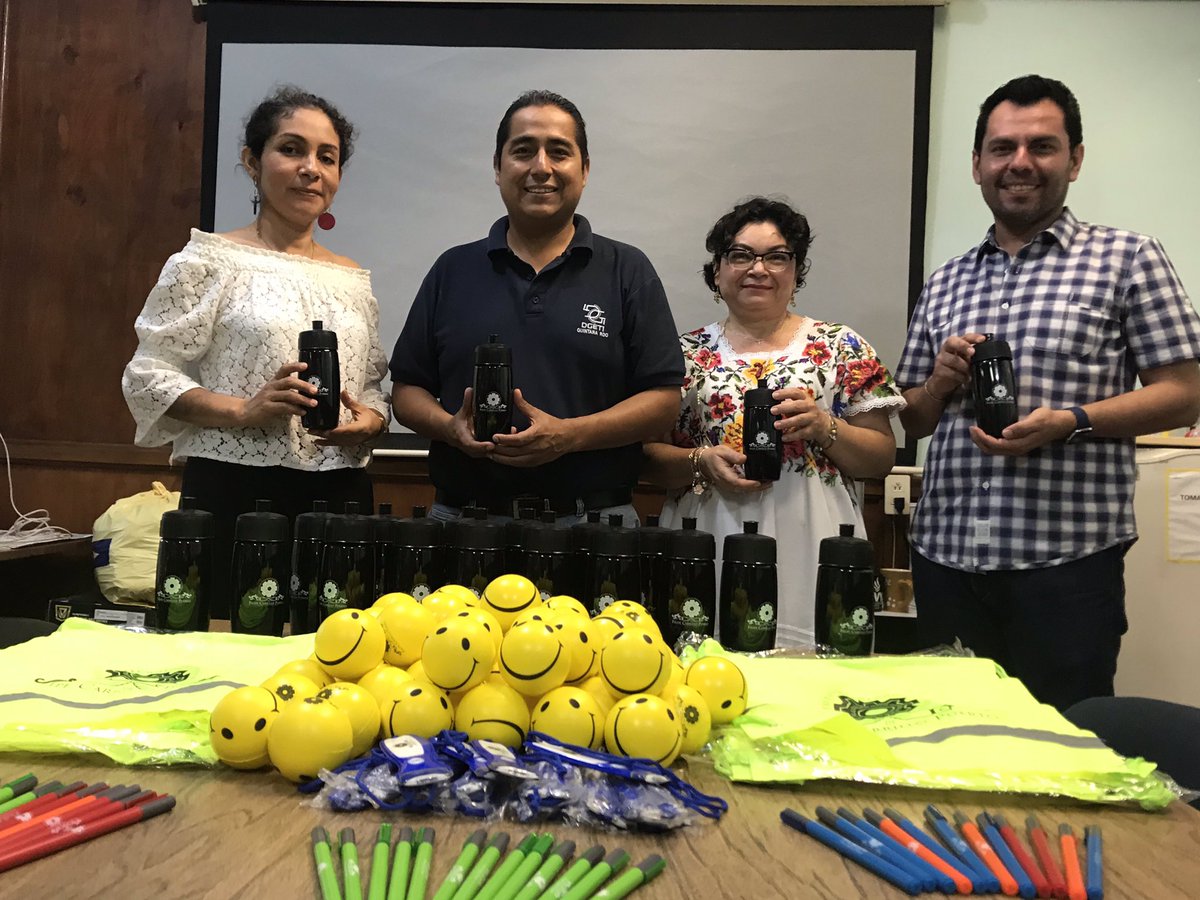 Un gusto colaborar con el <a href="/CBTis72/">CBTis 72</a> en el marco de su #44Aniversario, para nosotros es una institución hermana 👊🏻 @DiegoRamnBrice1 <a href="/hvega_00/">Ing. Hector Vega</a> <a href="/iysks/">Luis Illescas</a> <a href="/ana_anaissabel/">Ana Vásquez Jim</a> @TecNMOficial <a href="/EducacionQR/">SEQ Educación</a> @MaryCarmen_svye