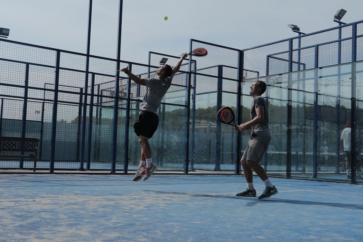 thecrossbons's tweet photo. Desde que se inventó en Acapulco en 1962, creció su popularidad🔝 en Latinoamérica y España, extendiéndose a todo el mundo haciéndose muy popular✔️. El World #Padel Tour es el circuito mundial.✔️ ¿Buscamos una pareja y jugamos un partido?😃😎#trendy #cool #fashion #Crossbons https://t.co/GpP9d3HnnA
