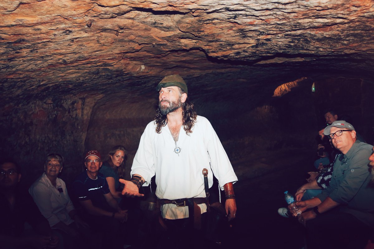 BOO! #FolkoreThursday #RobinHood thinks he's seeing things in the caves @salrockbar on his Town Tour. Maybe it was Rosie, the ghost of the 4 year old girl said to haunt the cellars...? SPOOKY!! #GutsandGore coming soon. @VisitNotts @oldweirdbritain @MercianArch @NottinghamRocks