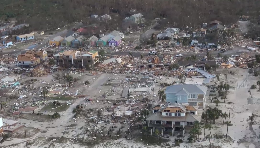 #HurricaneMichael. This video is absolutely heartbreaking. <a href="/jcu/">James Cook Uni</a> will be on the ground this weekend with the <a href="/NSF/">U.S. National Science Foundation</a> StEER team to help assess damages and provide recommendations for the rebuild process. <a href="/bnhcrc/">BNHCRC</a> <a href="/HABITTResearch/">HABITT</a> m.facebook.com/shae.mc.7/post…