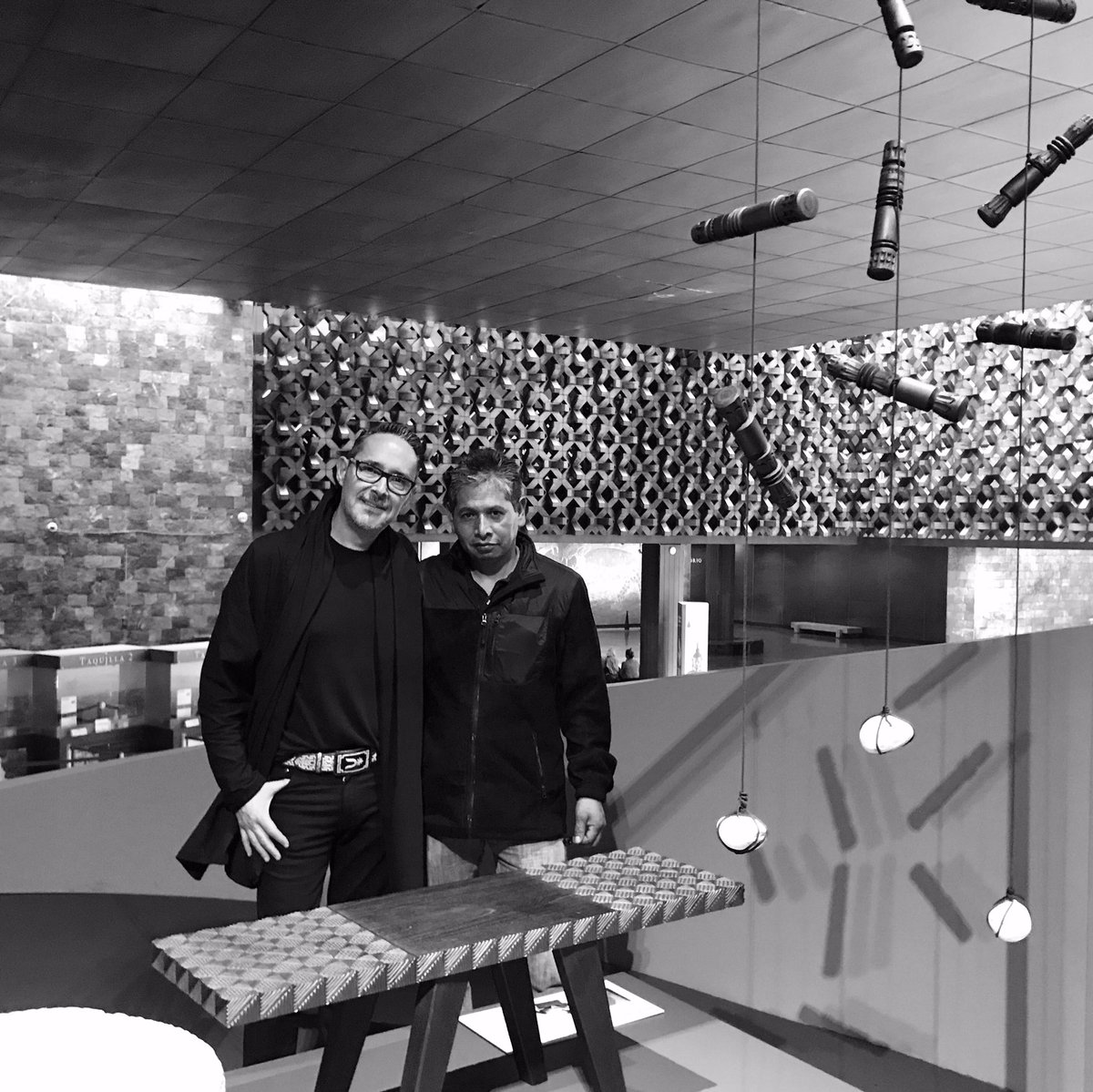 mauricio_lara's tweet photo. -ayer se inauguró en el museo de antropología del CDMX, la muestra #visionytradicion donde participo con la banca y percheros CUANAJO desarrollados con el maestro Mario Casimiro para #tributo de @laura_noriega_ https://t.co/ZuVCpkVIEo