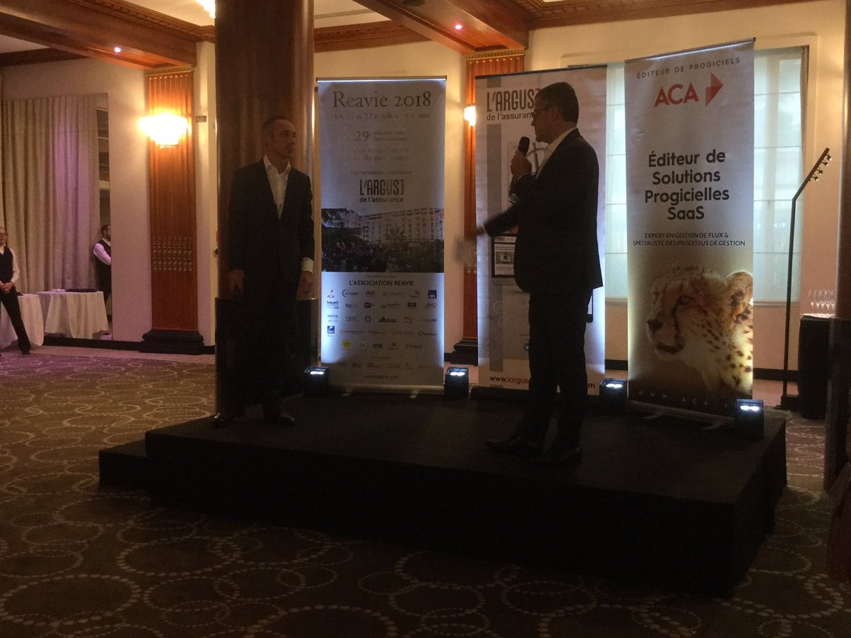 #reavie2018 : <a href="/JeromeSallard/">Jerome Sallard</a> et <a href="/jbauzou/">Jean-Baptiste Auzou</a> ouvrent cette séance de pitchs de #startup <a href="/HECAssurance/">HEC Paris Assurance</a> @aca_tweet