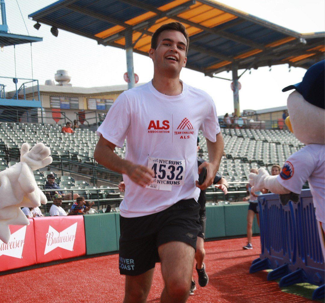 alsassociation's tweet photo. Run the Las Vegas #StripatNight with #TeamChallengeALS! The Rock โnโ Roll Las Vegas starts as the sun is setting & the city comes to life with lights! Join us 11/10 & 11/11 to #RuntoDefeatALS. The last day to register is 10/23! https://t.co/TtWDyWHn8T #ALS #ALSANV https://t.co/0ynipEo9uV