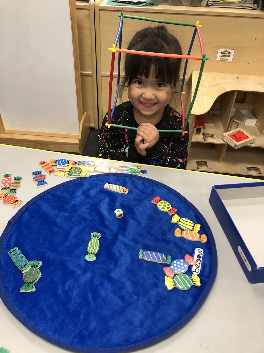 mrskatiejunge's tweet photo. Games are much more fun as a robot, right? 🤖 🍬 🎲 #EarlyRock #MHSEarlyRock https://t.co/3vk9tPYb9O