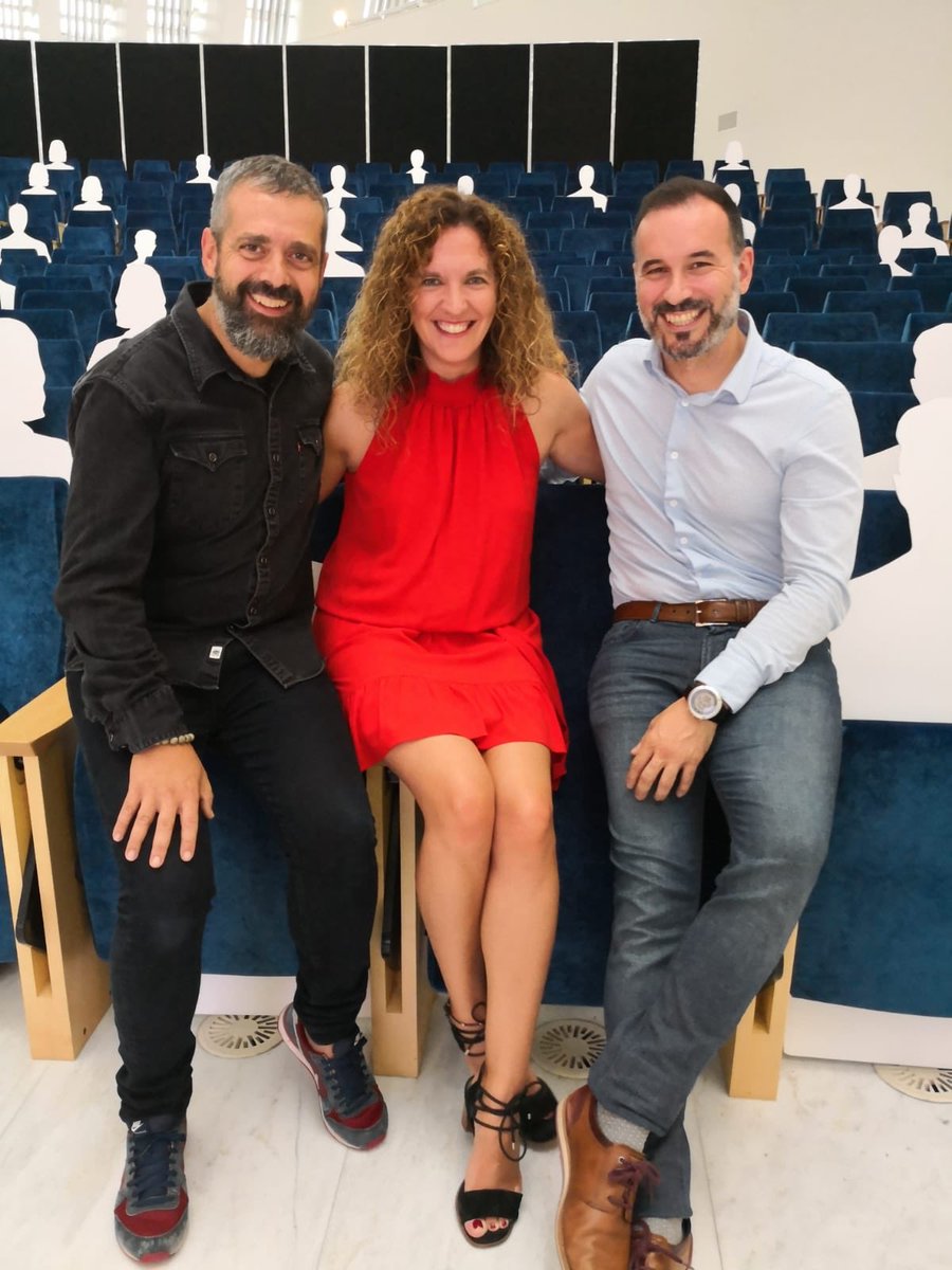 elenaarnaiz's tweet photo. Doy fe de que @sayacli lo petó mucho mucho mucho en #Aedipe52.
En #Asturias nos ha enamorado a todos!
Aquí presidente @RubenMontesinos y presidentA de su club de fans🙈🙊
#SilviaTeOrienta https://t.co/zIXBP3opBX
