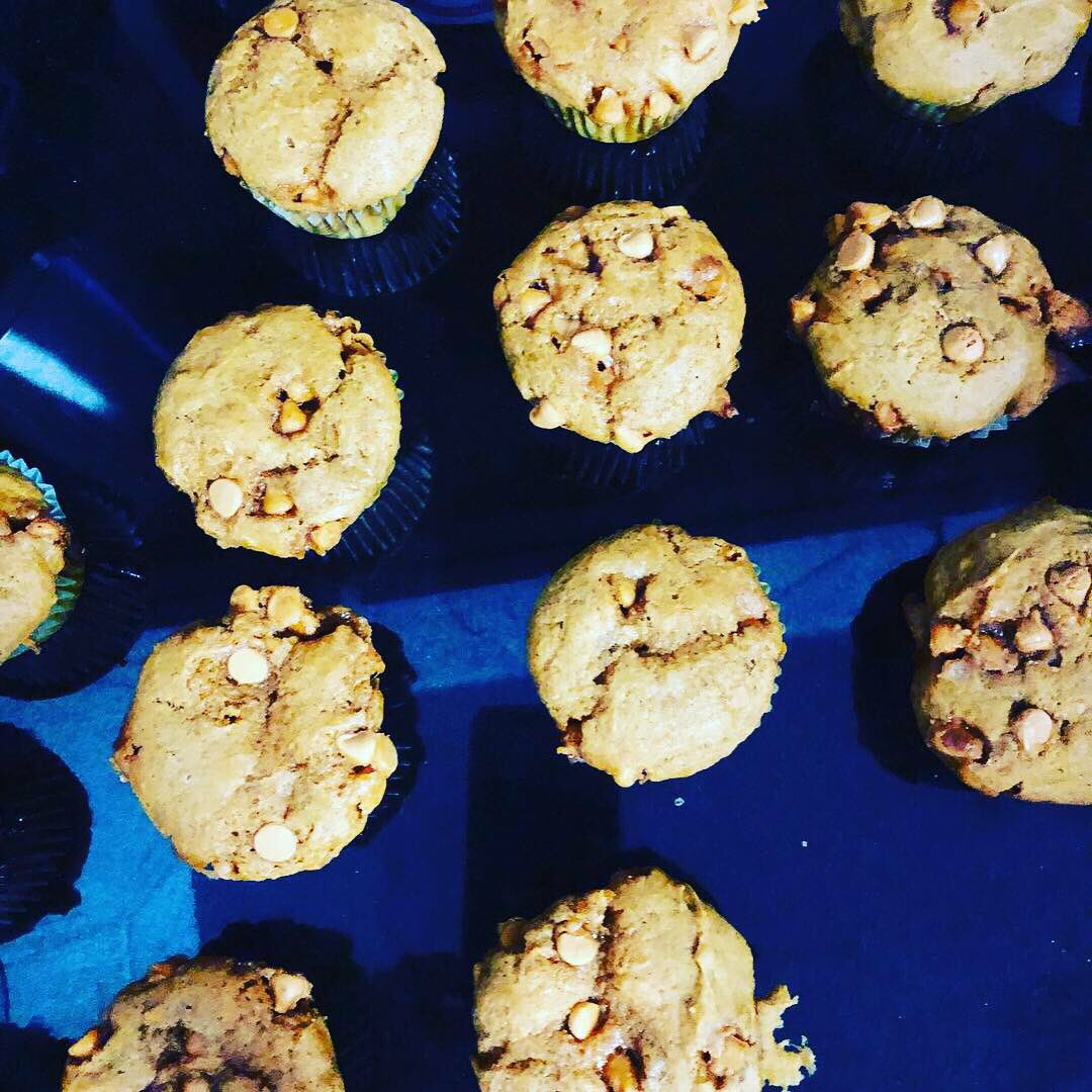 natlmuffinday's tweet image. We had so much fun at our first pop up National Muffin Day with @TheComNetwork thanks to all our new Muffinteers for their day of service baking and helping people experiencing homelessness in SanFran! #ComNet18 #thecomnetwork #philanthropy #bakingforgood