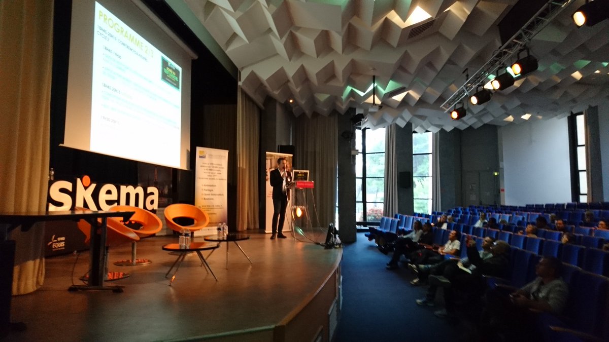 TelecomValley's tweet image. Lancement de la Soirée du Test Logiciel Sophia 2018 avec Julien Van Quackebeke @all4test et la 1ère conf &quot;tendances du #testlogiciel