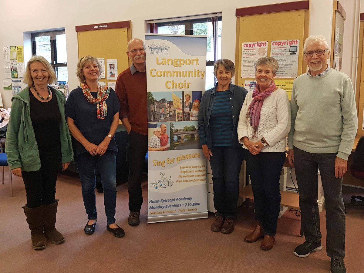 langport_choir's tweet image. What a happy bunch Langport Community Choir committee was this morning in #LangportLibrary - thank you for inviting us :)