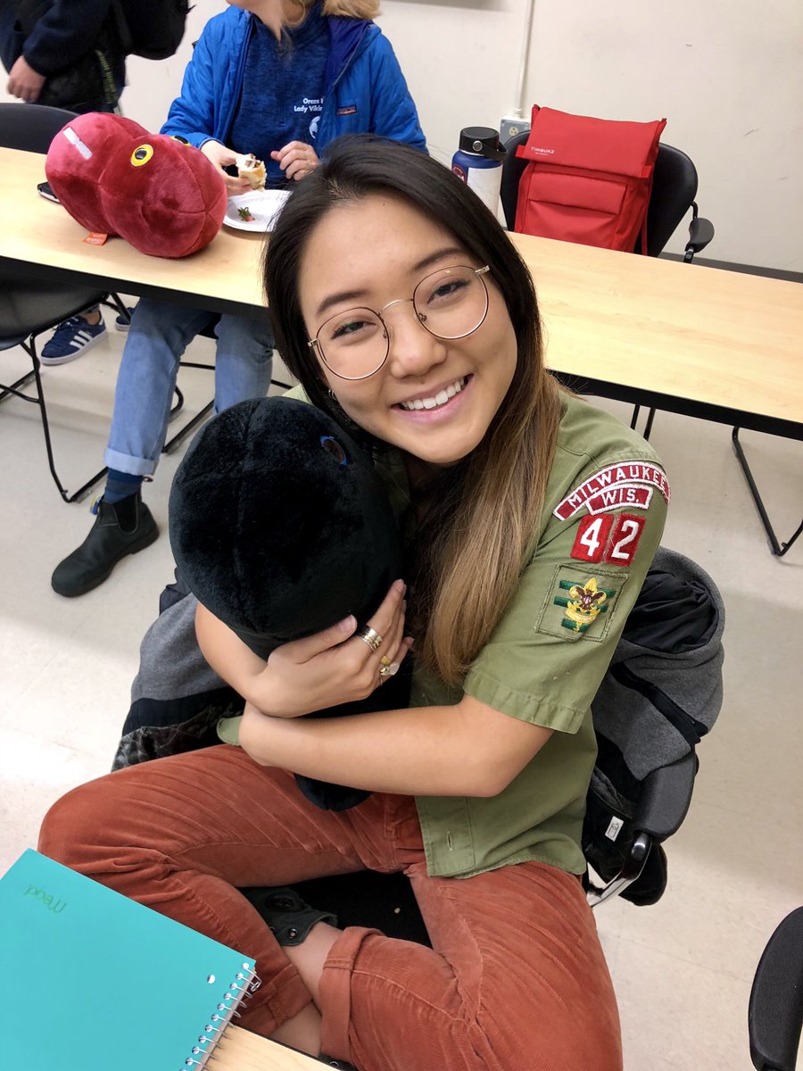 markowenmartin's tweet photo. Microbiology Exam #1 is GO. #ComfortMicrobes and #ExamSnacks deployed! Wish my #Bio350 #Micronauts good luck, please. They are awesome students. @univpugetsound @asmicrobiology (1/3) https://t.co/kp7fW3xyZp