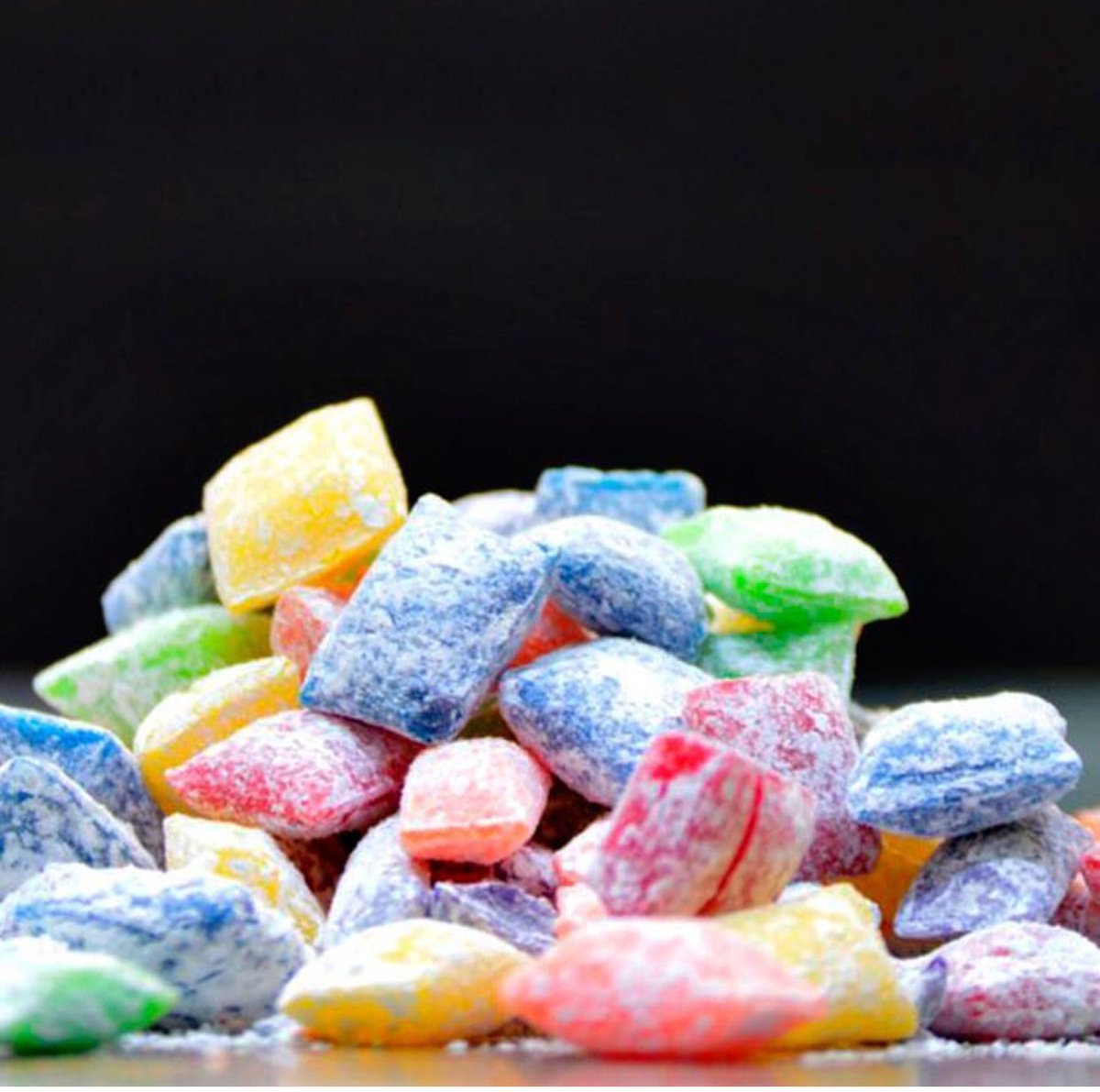 Si te gustan las emociones fuertes, no puedes perderte los caramelos ácidos de papabubble! 😝😝😝

📷 Papabubble Perú 
🌎 papabubble.com